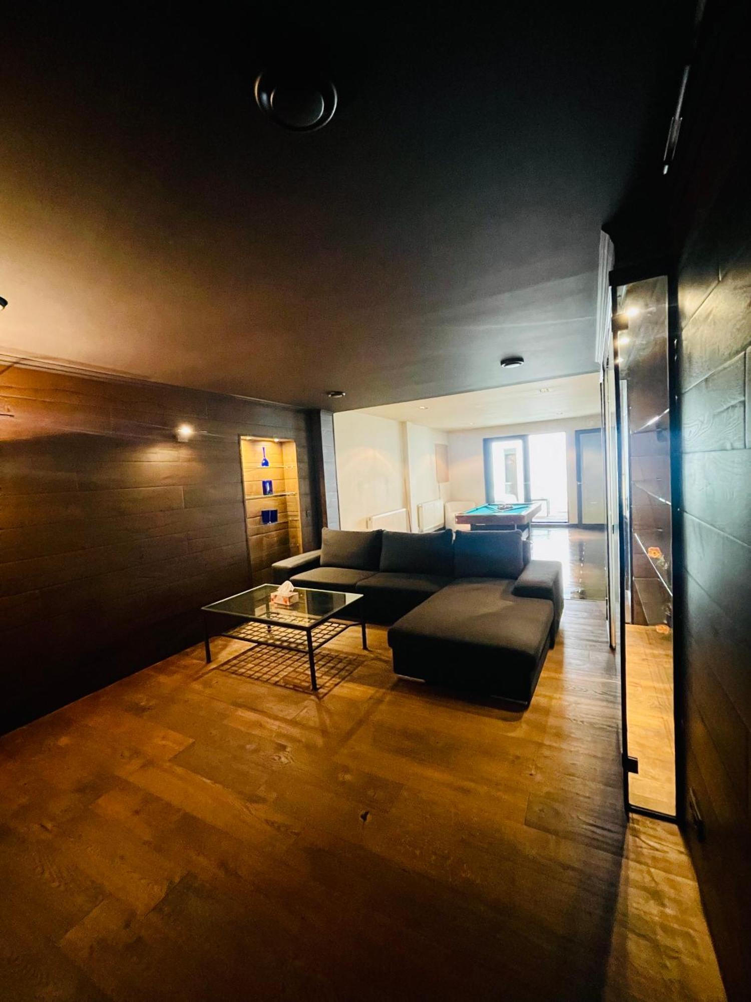 Down Town Spacious Loft Retreat With Private Parking Брюксел Екстериор снимка