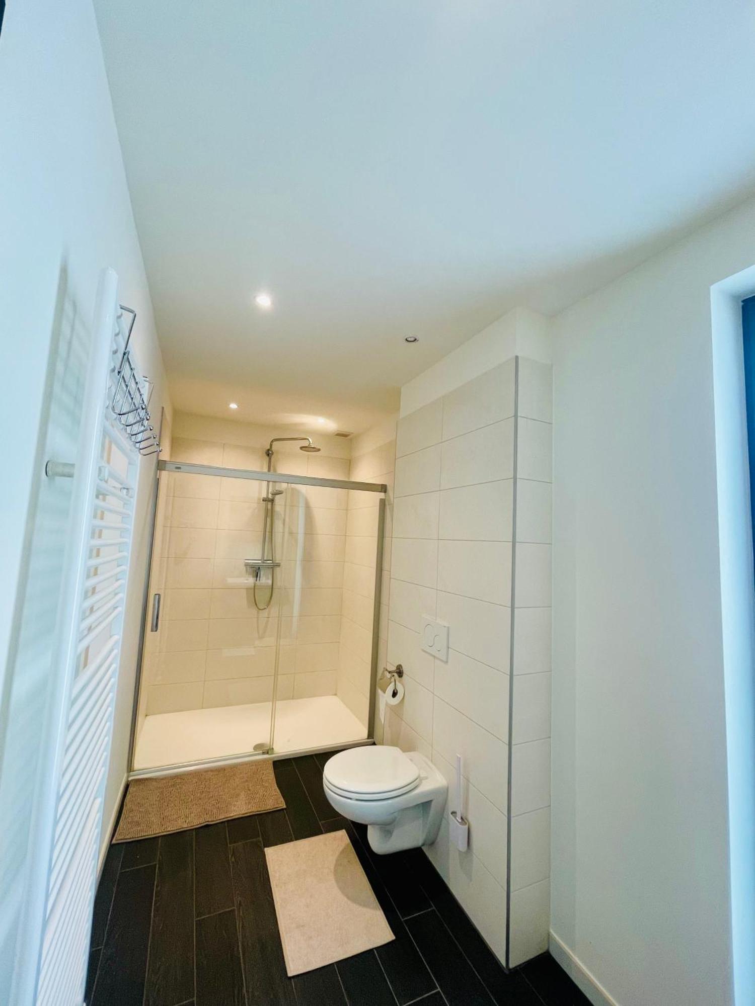 Down Town Spacious Loft Retreat With Private Parking Брюксел Екстериор снимка