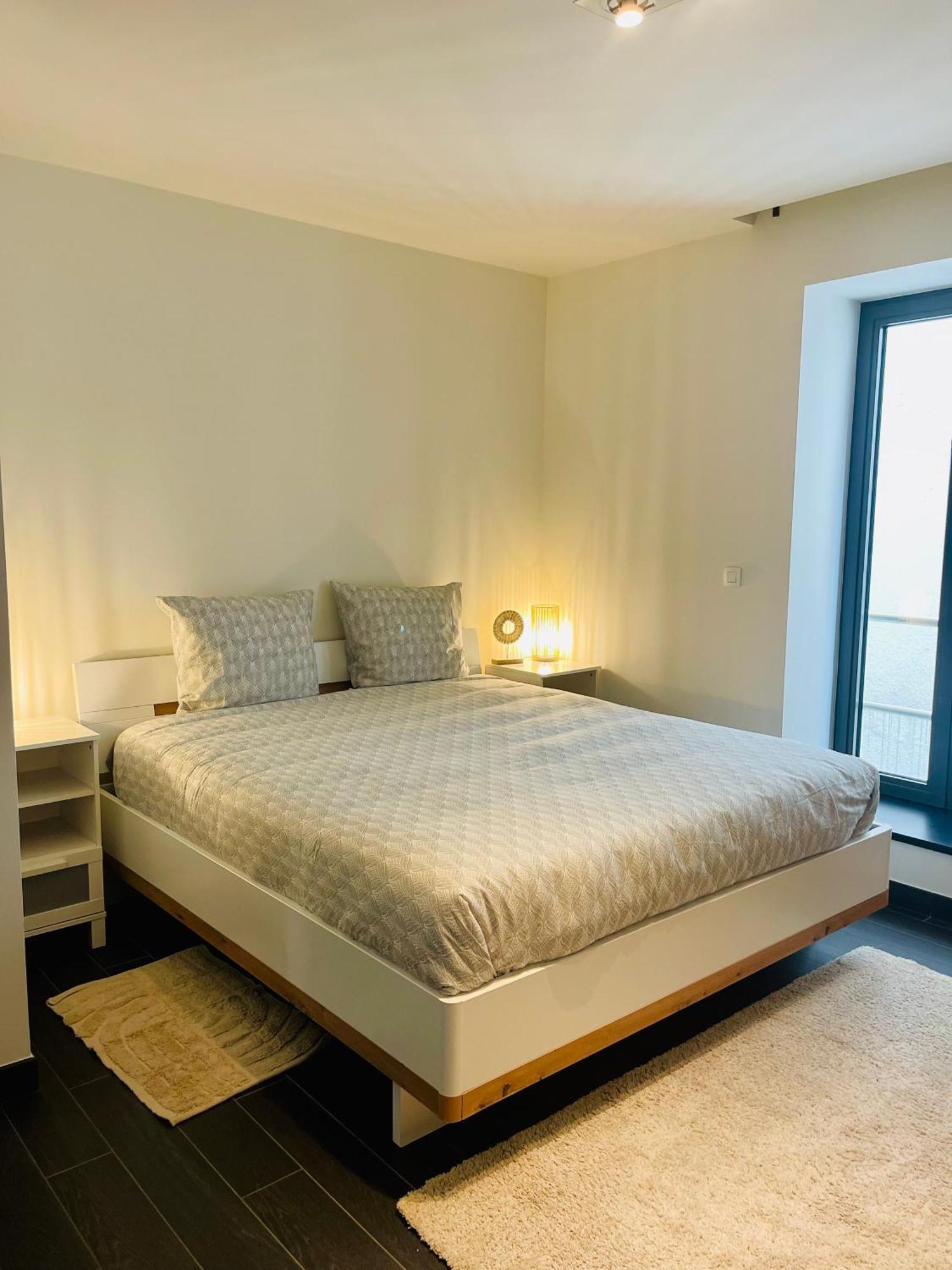 Down Town Spacious Loft Retreat With Private Parking Брюксел Екстериор снимка